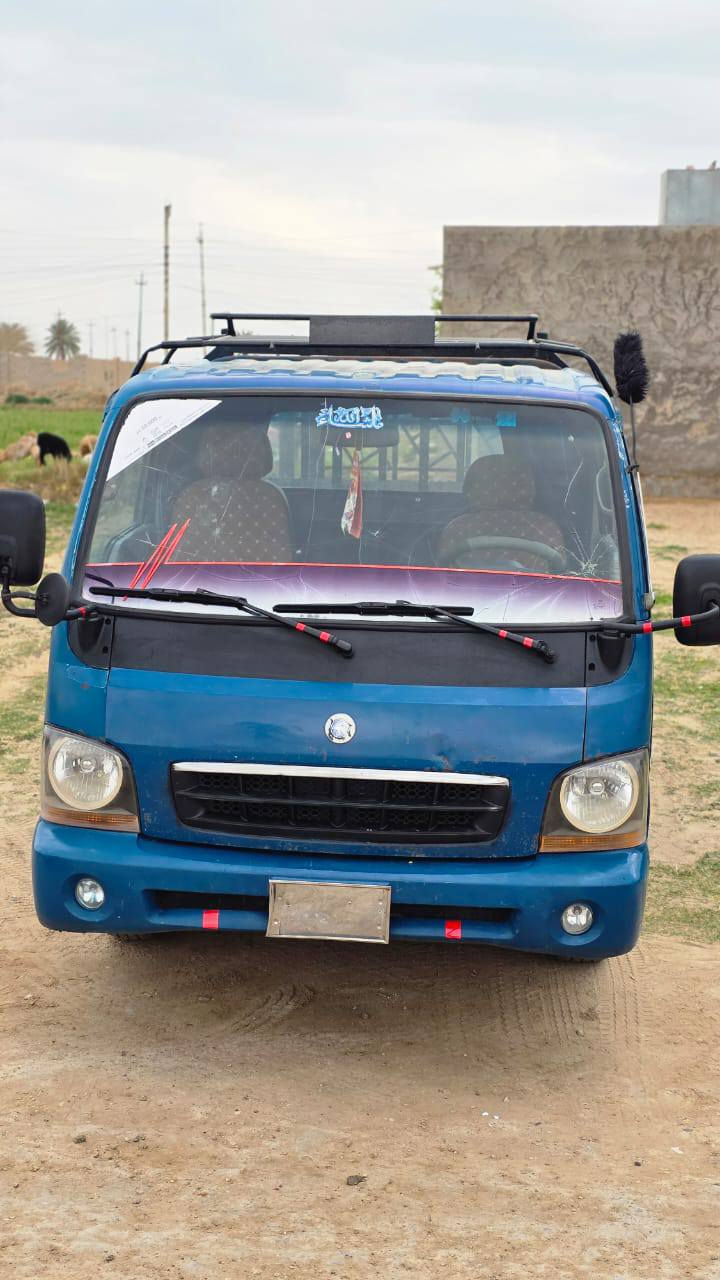 كيه ام عيون موديل  2001. حديد بدون رقم تكفل سرقه وعشاره محرك كير صدر كهربايات تخم  تاير كله جديد سياره مال جناي متعوب عليه جهزه من كلشي عل بلاد كله شقاله جهزه حله من صوره مال جناي متعوب عليه 7 جنكال دوشمه جديده محجل قلاف كله جهزه سعر 37 وبيه مجال بسيط مكاني رمادي خالديه ***********
