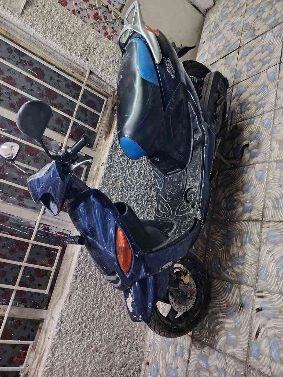 السلام عليكم ورحمة الله 
كل عام وانتم بألف خير وصحة وعافيه ان شاءلله 
دراجه ميه خبط مكينه خير من الله شلعه معدل نگره سلف كهربائيات شغاله دراجه ترايها يخبل 
السعر 250 وبيها مجال 
مكانها بغداد حي أور 
للأستفسار ***********
