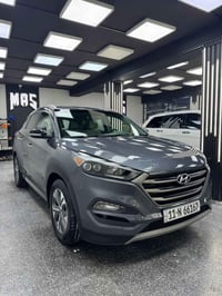 توسان 2017 وارد امريكي حادث موضح بالصور  مواصفات:  بصمة ابواب + بصمة ت...