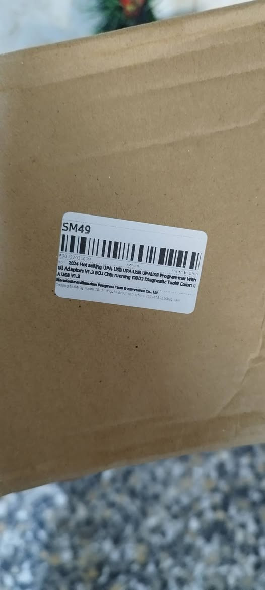 سلام عليكم متوفر مبرمجة upa جديد غير مستعمل 
 أهم استخدامات ومميزات UPA-USB V1.3
​تُستخدم هذه المبرمجة بشكل واسع في ورش صيانة إلكترونيات السيارات للأغراض التالية:
​قراءة وبرمجة رقاقات الـ EEPROM: تدعم عائلات شهيرة جداً مثل (تصفير العدادات، استخراج كود المسجل، أو تعديل بيانات السيكيورتي) مثل رقاقات 93Cxx, 24Cxx, 25Cxx و 95xxx.
​إعادة ضبط وحدات الإيرباج (Airbag Reset): قراءة المعالجات داخل عقل الإيرباج ومسح بيانات الحادث (Crash Data) لإعادة تشغيله بعد الحوادث.
​تعديل وقراءة العدادات (Odometer Correction): قراءة وتعديل المسافات المخزنة في لوحات العدادات لبعض السيارات عند استبدال اللوحة أو صيانتها.


**إذا كنت صاحب هذا الإعلان وتريد حذفه لأي سبب، رجاءا أرسل رسالة إلى الدعم الفني**