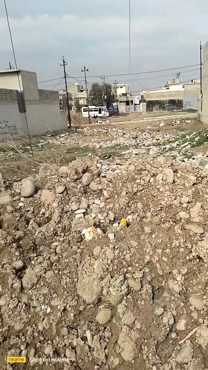 ارض للبيع سند طابو الزهور المكان حي السماح الثانية قرب الملعب المساحة 200 متر خدمات كاملة 
للتواصل على الرقم ***********
***********
