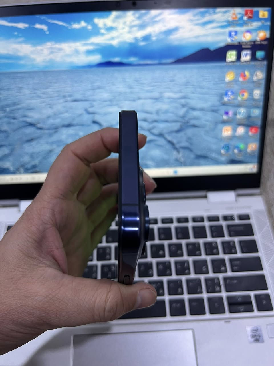 15 برو ماكس 
ذاكره 256 
نموذج M ((تك محور دبل سيم )) 
بطاريه 99 
فقط مبدل شاشه نوعيه زينه 
بصمة وجه شغال 
سعر الجهاز 675 
شراي خاص او اتصل 
*********** 
***********
