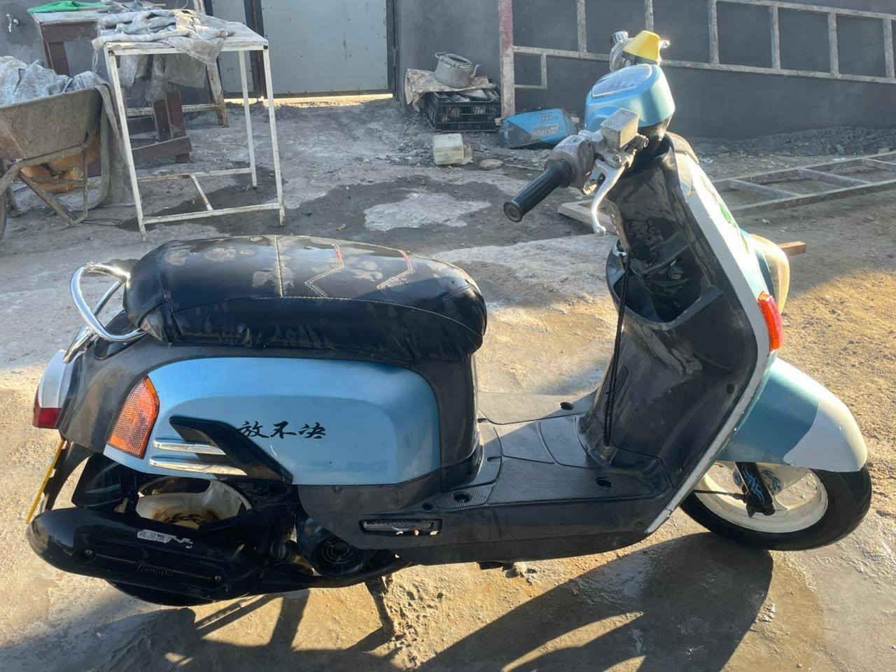 سلام عليكم دراجه ماكس بوليسي للبيع
دراجه مامفتوحه بس كايمه نقصه بوشه وبستم ويطيحن من فلوسه 
سعر (٧٠٠) وبيه مجال
ماني قضاء المدينه طوفه الحسين ***********
