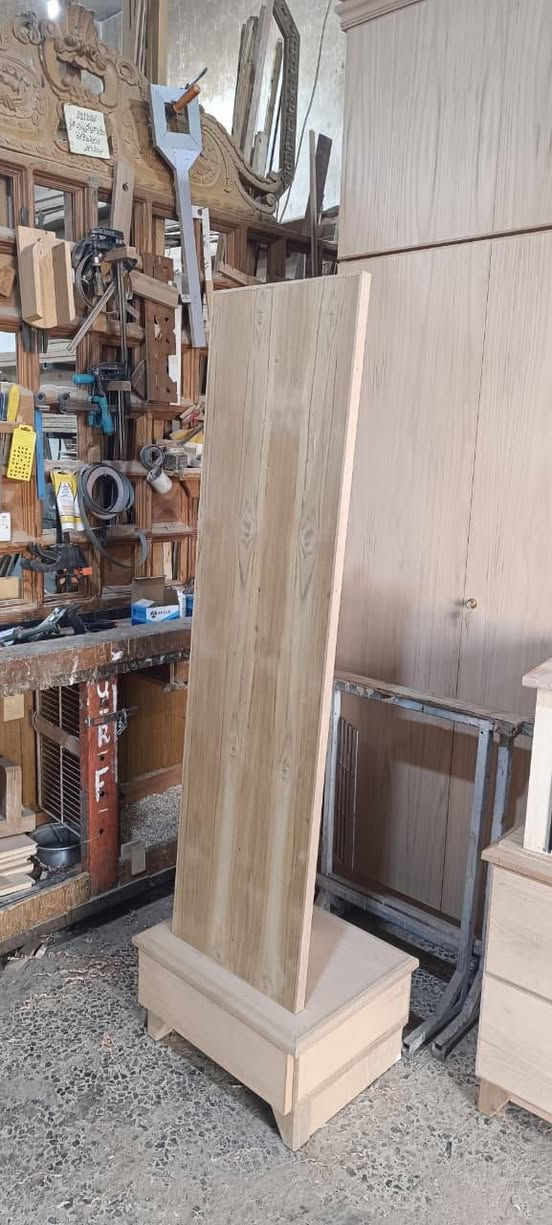 غرفة للبيع المكان بغداد البياع خشب بلوك سنديان صاج تزكام السعر 3 ملاين  للتواصل على ***********
