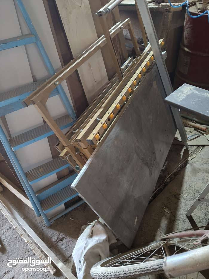 كتر منشار طاولة صيني
للبيع نظيف شغال 
السعر 750وبي مجال 
للشراي 
كربلاء المقدسة 
***********
***********
