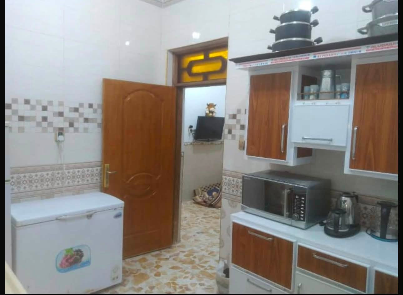 يا الله 
دار للبيع زراعي سند 25 الماجديه خلف الصفا بداية البستان

المساحه 100 متر مربع 

بناء حديث كونكريت طابق ونص 

يتكون من طارمه صغيره واستقبال ومطبخ وصاله وصحيات وغرفة نوم 

الطابق الثاني صاله كبيره وصحيات وغرفة نوم 

السعر 50 وبي مجال للشراي بسيط 

للتواصل والاستفسار اتصال 📱 
***********
***********

اخوكم ابو نور الدلال 

ادخل للحساب ناشر ابيوت بكل المناطق اي بيت ايعجبك راسلني وتدلل 

عنوان المكتب سيد جميل شارع عشرين المكتب مجاز من قبل الدولة

