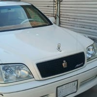 كراون ٢٠٠٧ • مكينة دي فور • دواخل جلد