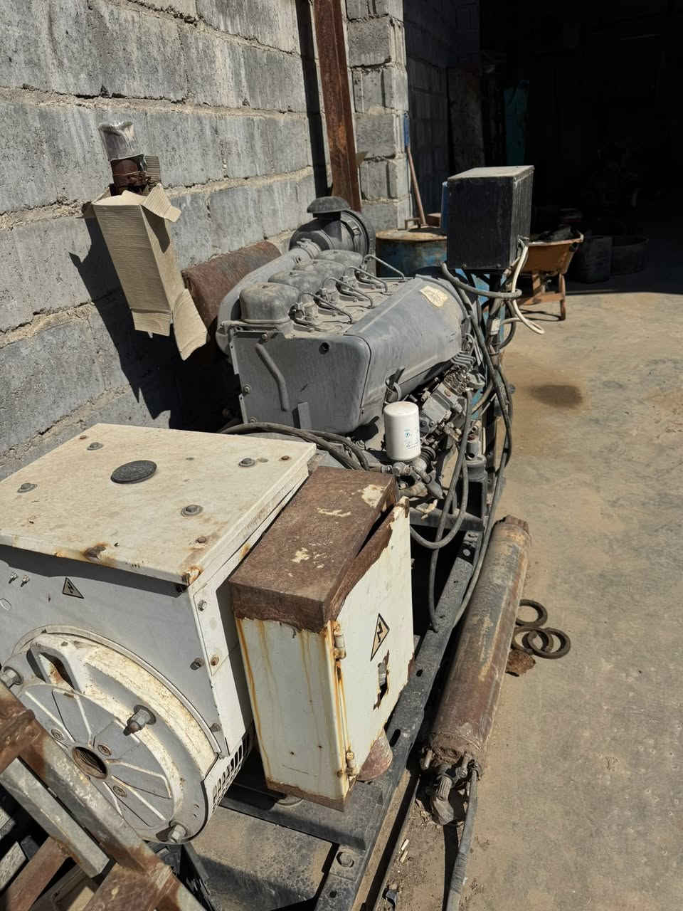 السلام عليكم
دويز الماني 4 سلندر 914 جديد 
45 كيفي 
السعر 38 ورقه 
الأنبار فلوجه 
***********
