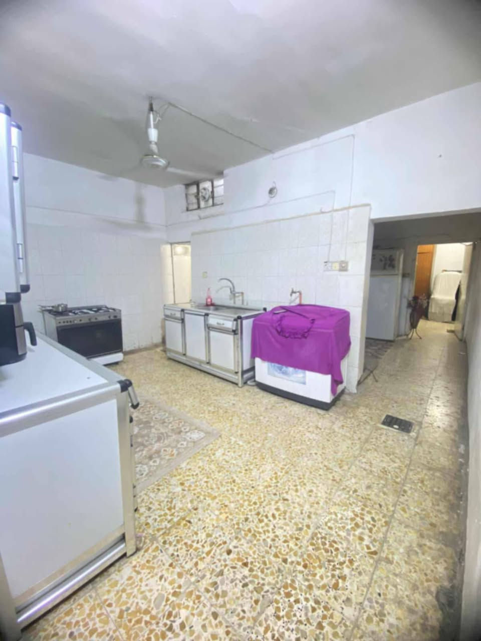 بيت للبيع 100 متر طابق واحد طابو صرف عنوان الحسينيه بداية مسقط خلف الكازينو
سعر 60 وبي مجال 
***********
