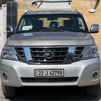 نيسان باترول 2010 خليجي  بدون صبغ بدون حادث كفالة عامة  فقط طخة بالباب...