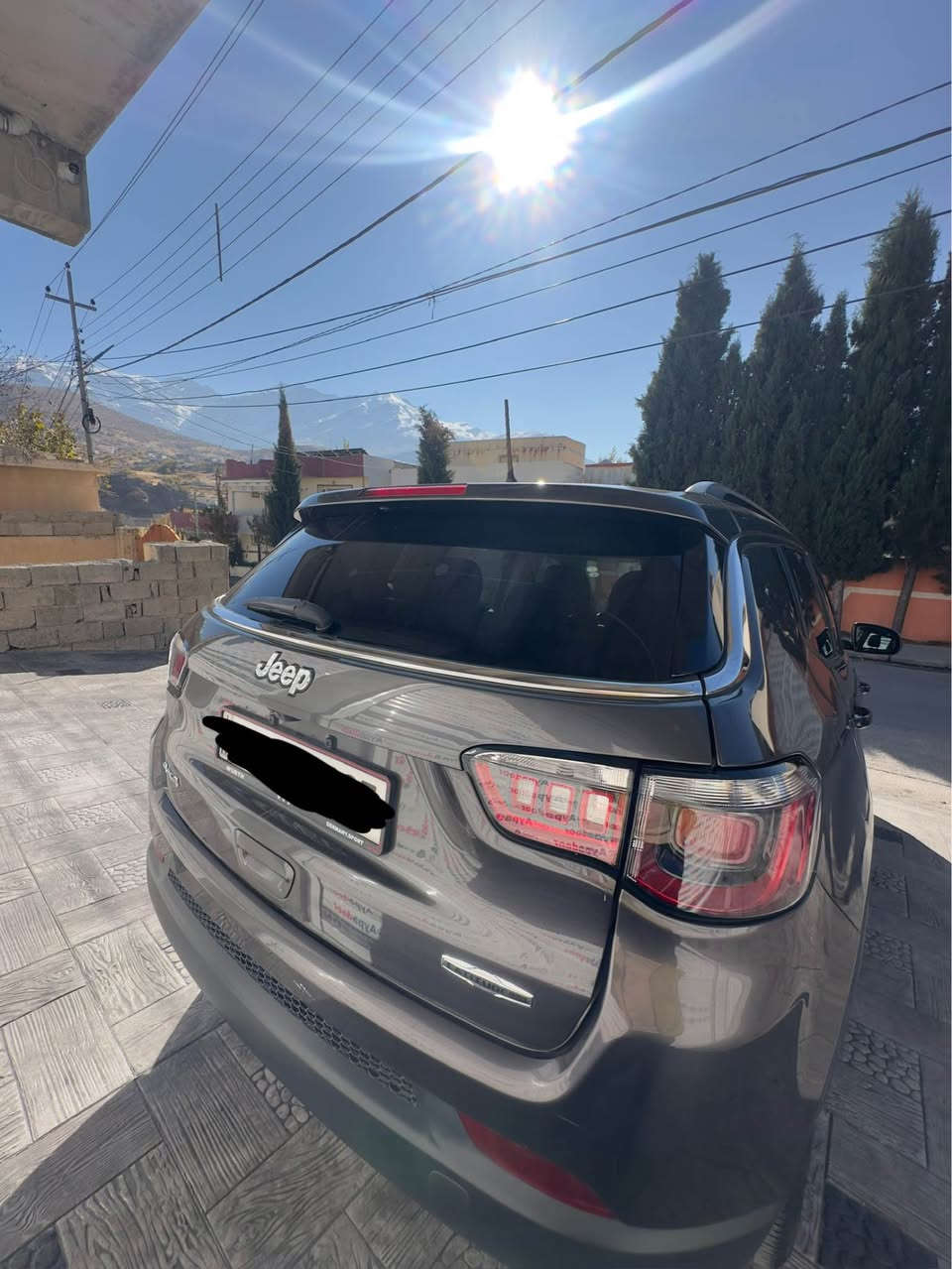 جێپ کۆمپاس 2022 قەپات مواسەفات 
تەنها سلاید نیە
تەنها ٤١ هەزار رۆیوە ٣١ هەزار لە دەرەوە بووە
 تەنها ١٠ هەزار لە کوردستان لی خوراور ئەویش لای خۆم بووە
مواسەفات دەبل ئەکسل 
کارپلەی ٣ مۆد لێ خورین 
کوژانەوەی ترافیک خەتی جادە 
تەحدیل سورحە 
سەیارەکە نمونەیە لە جوانی 
کوشن جلدە و هیتەرە سوکان هیتەرە و برێک بەسمە 
سەیارەکە شەغالە دوو سویج لەگەڵە 
ویل کرۆمەو پێشی کامل کراوە بە ٢٠٢٤ 
سەنەوی هەزەی نويە 
سەیارەکە وەک سبوغ تەنها بۆنید گۆراوە 
جامەلاغ دوو گوست ساردە کوتە

گیر مەکینە بە شەرتە تەقەو رەقە بە شەرتە
*********** شومان, أربيل
