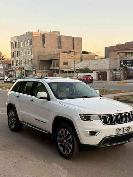 السلام عليكم 
؛جيب 2018خليجي وكاله هارلم  رقم سليمانيه بسمي 
؛مواصفات لمتدد +جكات (السونار من ضمن المنشور سيارة مكفوله من الضربة والتبديل ) فقط صبغ 
نص جاملغ امامي وكارت بل جاملغ خلفي الايمن
مواصفات فول ١/١  (( بصمات عدد ٢ شركه )) 
جكات بصمه بانوراما مري شفط وقلاب اوتو ستوب كشنات كهرباء وخزن ميموري وتدفئه وتبريد وستيرن كهرباء وهيتر صندوك كهرباء تشغيل عن بعد حساسات امامي خلفي زراك لايت دمام خلفي بالصندوك 
ماشيه 77 الف كيلو مكاني بغداد قرب جامع النداء
السعر 253 وبيهة  مجال للشراي 
اي استفسار *********** بغداد
