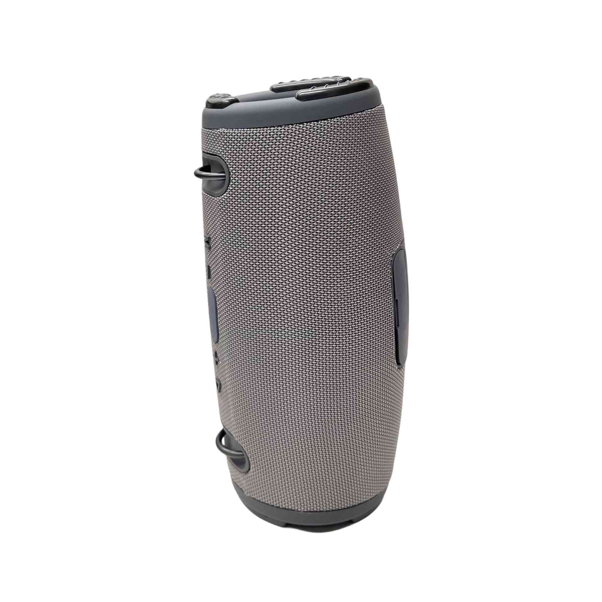 سماعة XTREEM3 لاسلكية محمولة – Portable Wireless Speaker

سماعة لاسلكية محمولة بتصميم أسطواني عملي، مخصصة للاستخدام اليومي والتنقل، وتدعم الاتصال اللاسلكي مع بطارية مدمجة للاستخدام لفترات طويلة.

 • اتصال لاسلكي (Wireless) للاستخدام بدون أسلاك
 
• تصميم محمول مع مقبض علوي للحمل
 
• دعم خاصية المكالمات عبر مكبر الصوت (Speakerphone)
 
• بطارية ليثيوم قابلة لإعادة الشحن
 
• مدى تشغيل لاسلكي يصل إلى 10 أمتار
 
• مخصصة للاستخدام الداخلي والخارجي

 • اسم الموديل: XTREEM3
 • النوع: Portable Wireless Speaker
 • مدى التشغيل اللاسلكي: حتى 10 أمتار
 • زمن التشغيل: حتى 15 ساعة
 • البطارية: ليثيوم قابلة لإعادة الشحن
 
• السعة: 10000mAh
 • خاصية المكالمات: مدعومة (Speakerphone)
 • منفذ الشحن: USB
 • الاستخدام: تشغيل صوتي لاسلكي أربيل, العراق


**إذا كنت صاحب هذا الإعلان وتريد حذفه لأي سبب، رجاءا أرسل رسالة إلى الدعم الفني**