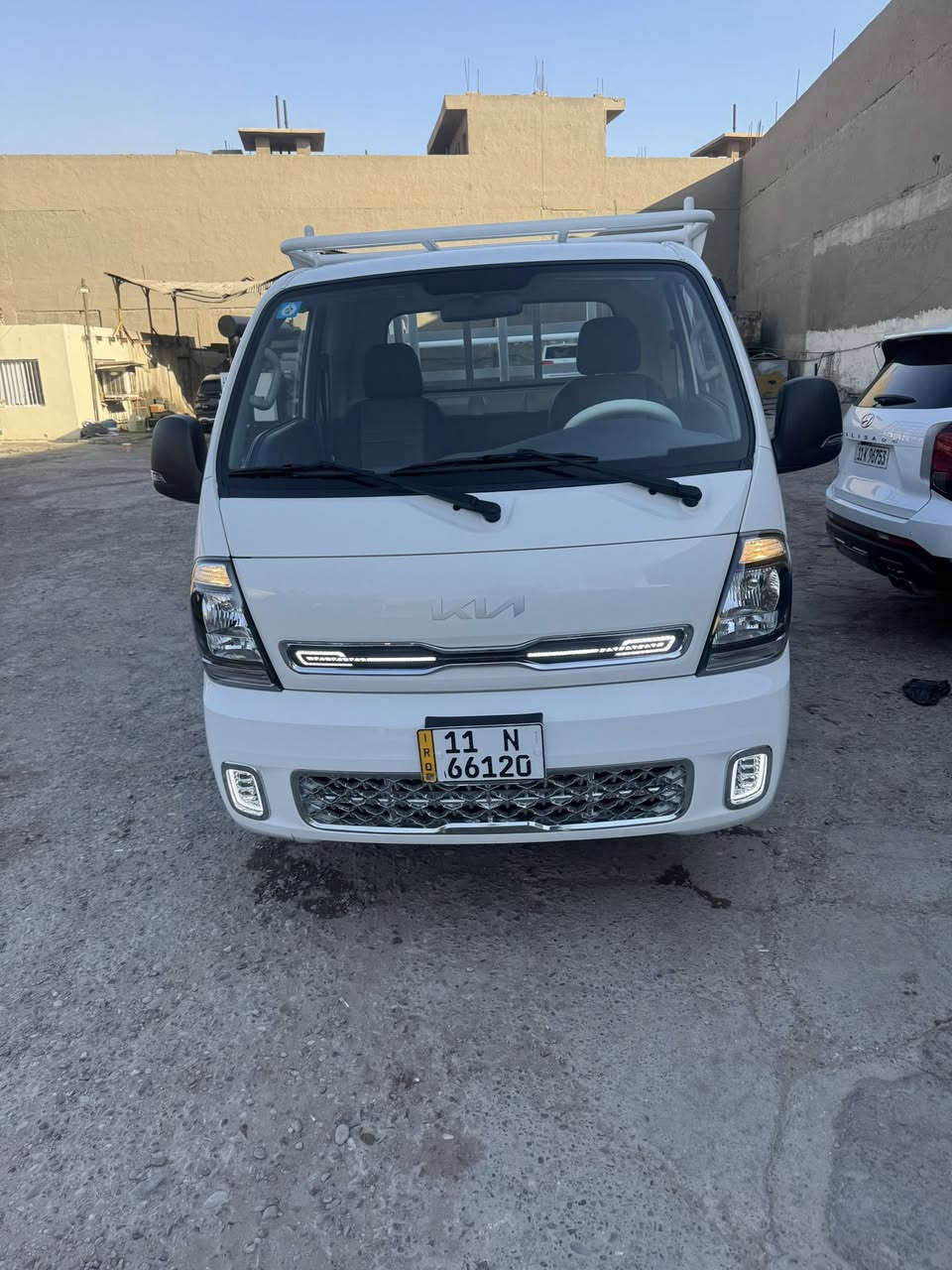 السلام عليكم للبيع كيا بنكو 2700 موديل 2024 مكفوله كفاله عامه ماشيه ٣٧ الف السياره استخدام شخصي بس داخل بغداد ابيع بدون محجر الغرفه مدوشمه كامل كشنات وارضيه والربع السعر ١٦٠ وبيهة مجال بسيط جدا مكاني بغداد 
***********
