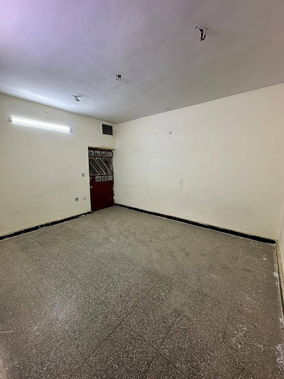 للايجار في السيديه ✔️
بيت مساحه 150 متر 🔶

يحتوي على كراج و 4 غرف نوم وصاله ومطبخ وخدمات عدد2 ومنور💠

الموقع السيديه شارع الخيزران📍

______________________________________

للاستفسار 
***********
