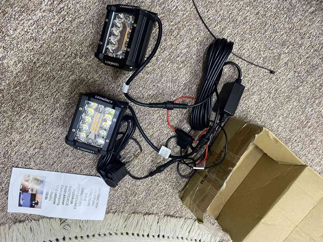 متوفر
كشافات زوج كامل ملحقات
فقط نقص قفايص التثبيت
السعر ٣٠ الف


**إذا كنت صاحب هذا الإعلان وتريد حذفه لأي سبب، رجاءا أرسل رسالة إلى الدعم الفني**