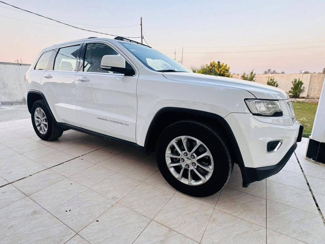 جيب لاريدو 2014 رقم بغداد خليجي كفاله عامه  فول فتحه فور ويل ماشيه ١٢٠ السعر ٢٠٥ غير موجود عل فيس ***********
