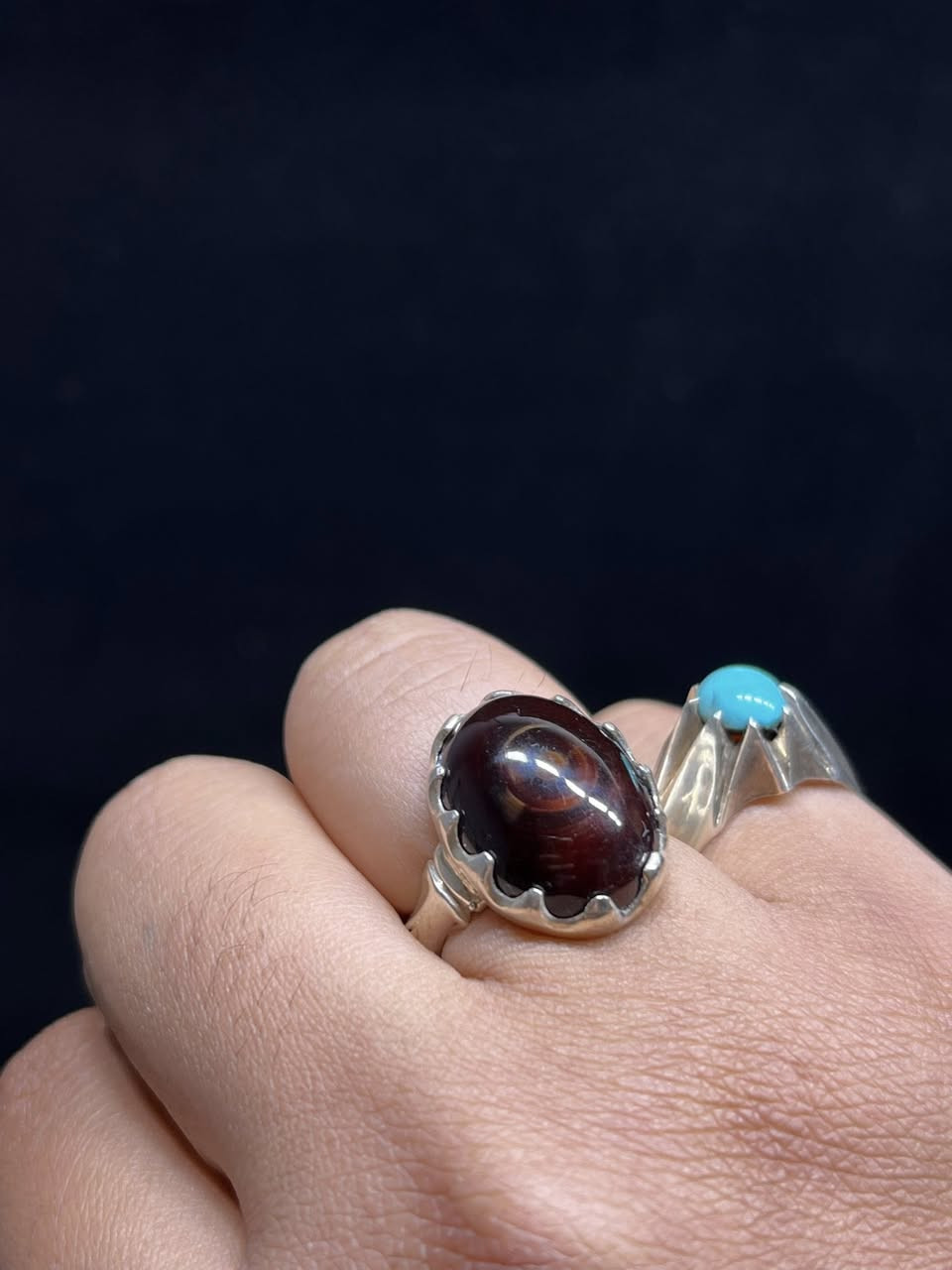 خاتم سليماني احمر
فضة925

الشراي***********

المكان بغداد حي اور 

توصيل ماعندي
