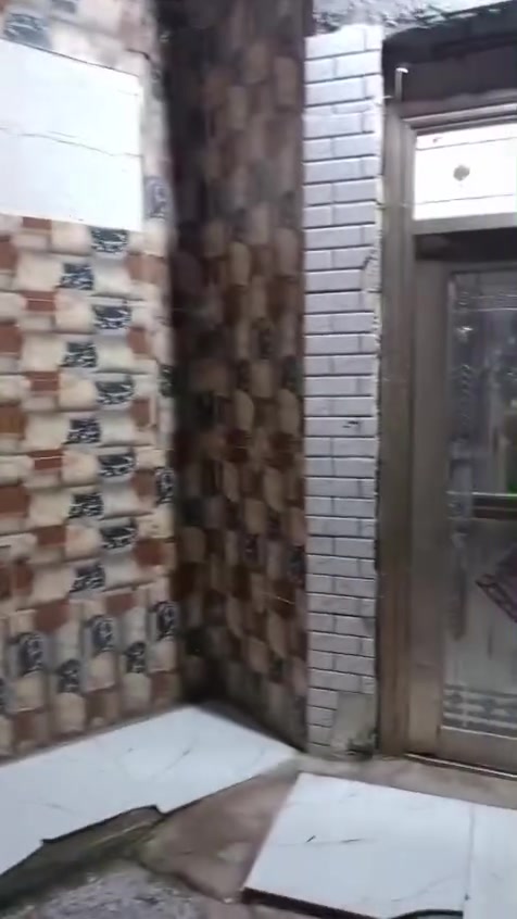 بيت طابو صرف

360 البيت شقق ثنين فوك

الجوه اربع غرف صاله جبيرة 
وديوان ومطبخ 

السعر 💵125.. وبي مجال

موجود لجباسي قرب مدرسة المنذري 

للتواصل عبر الواتس اب
فقط ***********
