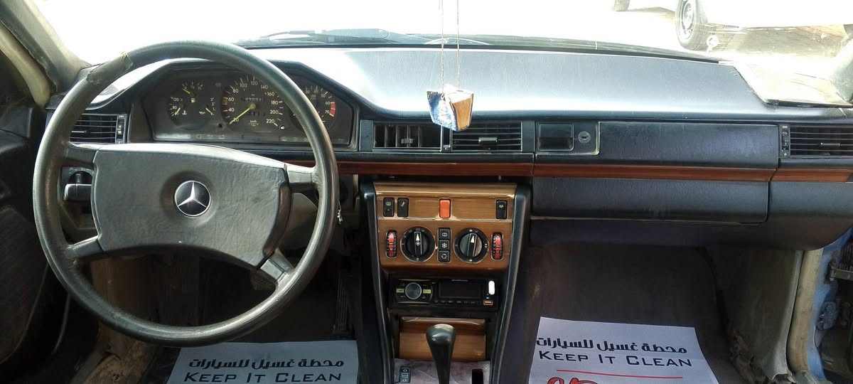 سلام عليكم مارسدس دب موديل 88 سنويه جديده لحد 2028 سياره حلوه جاهزه من كل شي دبلات قواعد جدد بلادي كهربائيات كله شغاله كير ومحرك بطه 2500 شرط ترايك وين ما تريد رقم انبار مشروع وطني تحويل وين ما يعجبك صبغ فقط لجماليه سعر 38 وبي مجال موجوده بديالى السعديه وهذا رقمي ***********
