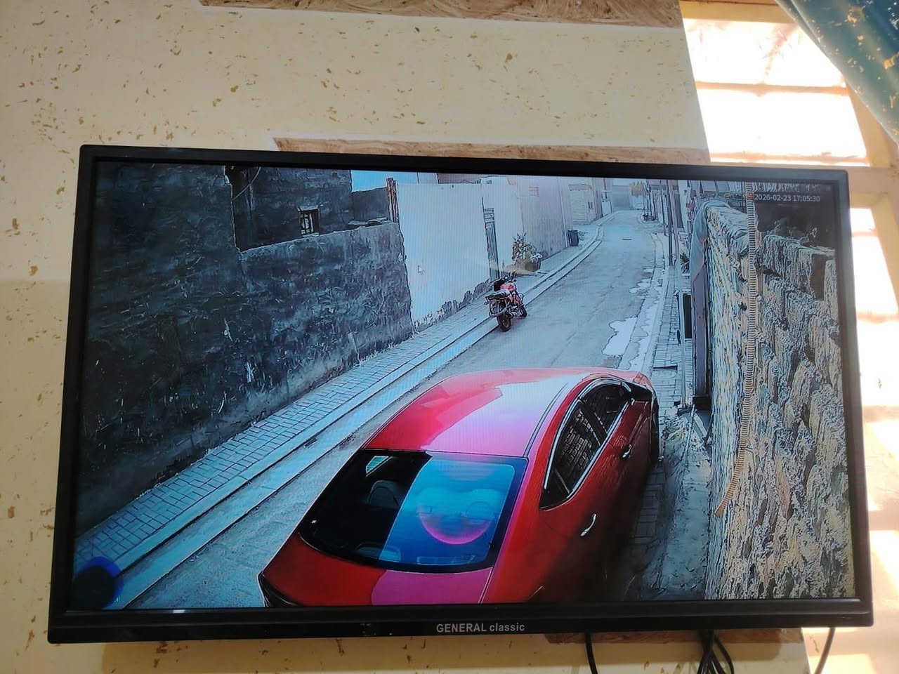 اسبق عصرك وكن في الطليعة
سلام عليكم 
تم تأمين منزل احد زبائننا ب ٤ كاميرات من شركة دهوا 
دقة ٢ ميكا بكسل
صوت وصوره 
ليلي الوان 
ضمان سنه 
# العنوان #
كربلاء/ طويريج/ شارع البلدية/ مجاور المستوصف الطبي 
# هاتف #
***********
***********
جملة- مفرد 
اسعار خاصة للمنصبين
