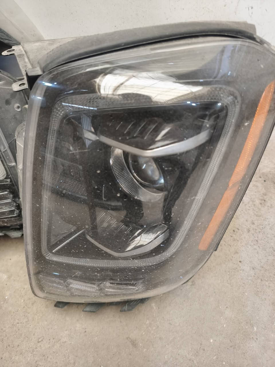 للبيع  السعر 300الف. ***********
