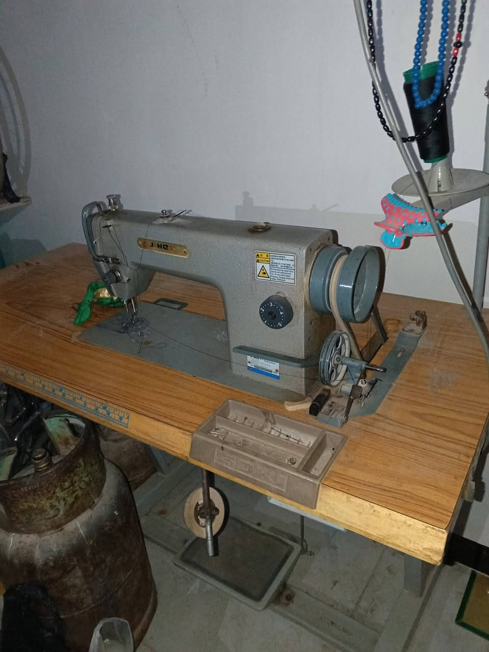 مكينه وثلاجه للبيع المكينه السعر 300وثلاجه سعره 400وبيهن مجال
الرقم ***********
