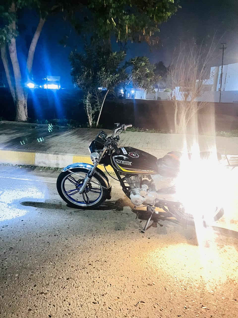 لبيع موطور ***********
