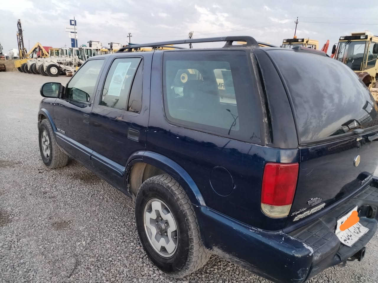 بلايزر موديل 2002رقم سليمانية شرط التحويل محرك وكير بلادي بحالة جيدة كهربائيات شغالة بدون ضربة سعر 37وبيه مجال ***********
