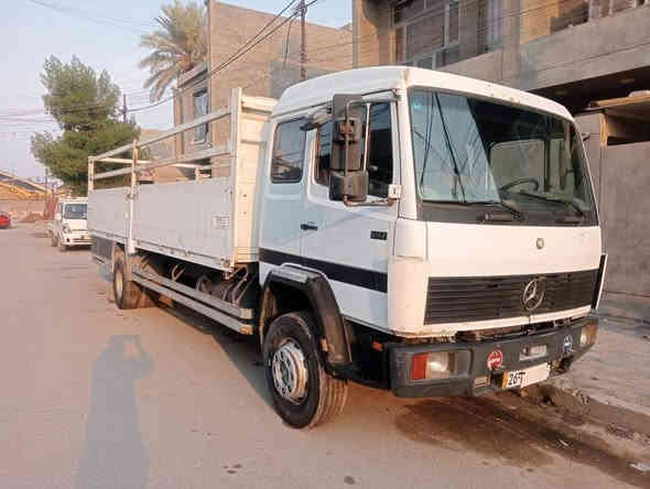 البا للبيع موديل (٩٥) رقم صلاح الدين رقم انكليزي جديد بسمي سنوية لحد (٢٩) طولهه ٧ وربع ( ٨)برغي ( ٤ طن ) تدفئه تبريد شغال مكان السيارة بغداد السعر (١٣٥) وهذا رقمي ***********
