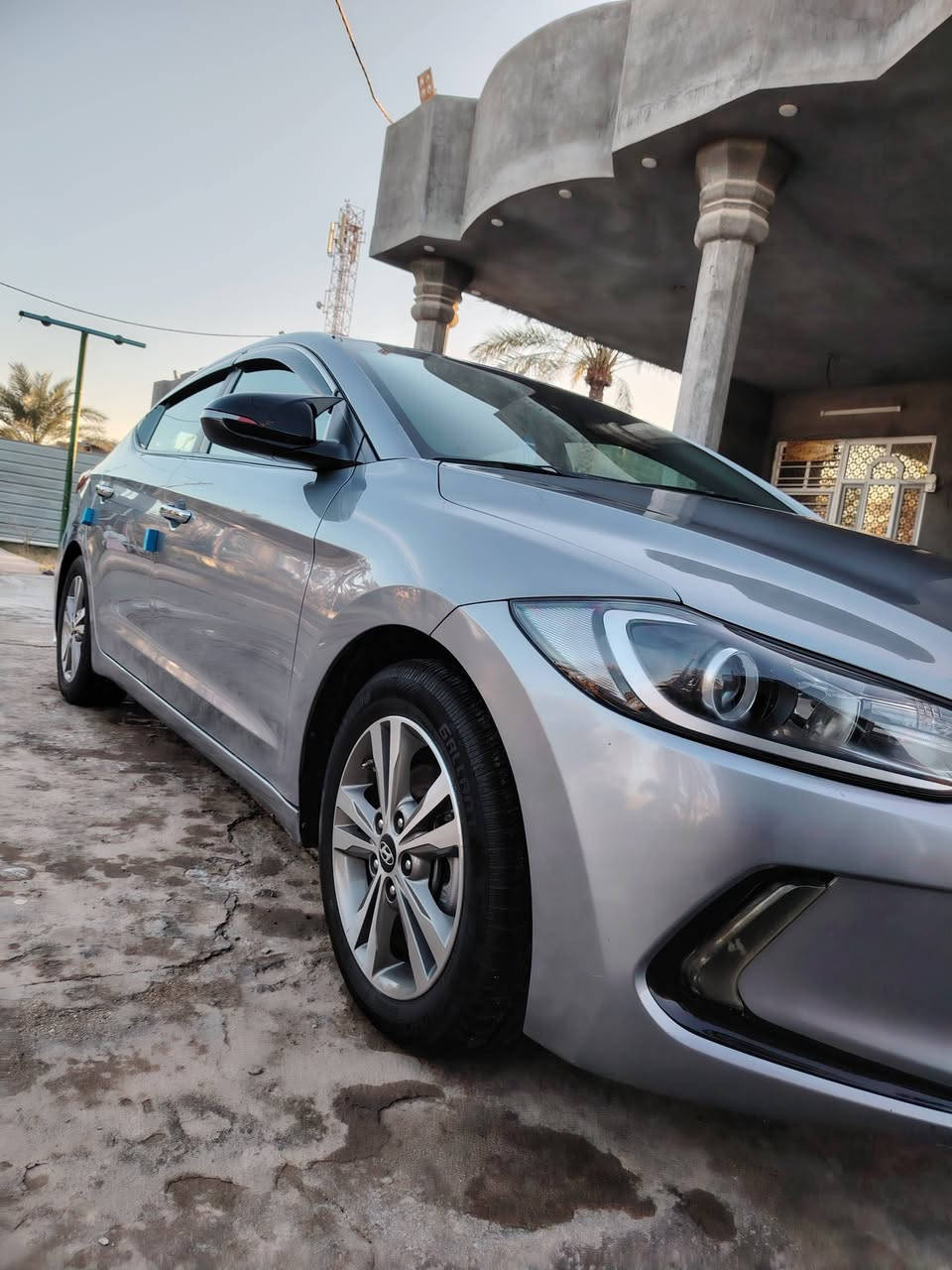 سلام عليكم للبيع سياره النتره 2017وارد مريكي بيهه ٤ قطع صبغ سياره كامله من كلشي مكان بغداد نتصال ***********سعر 127
