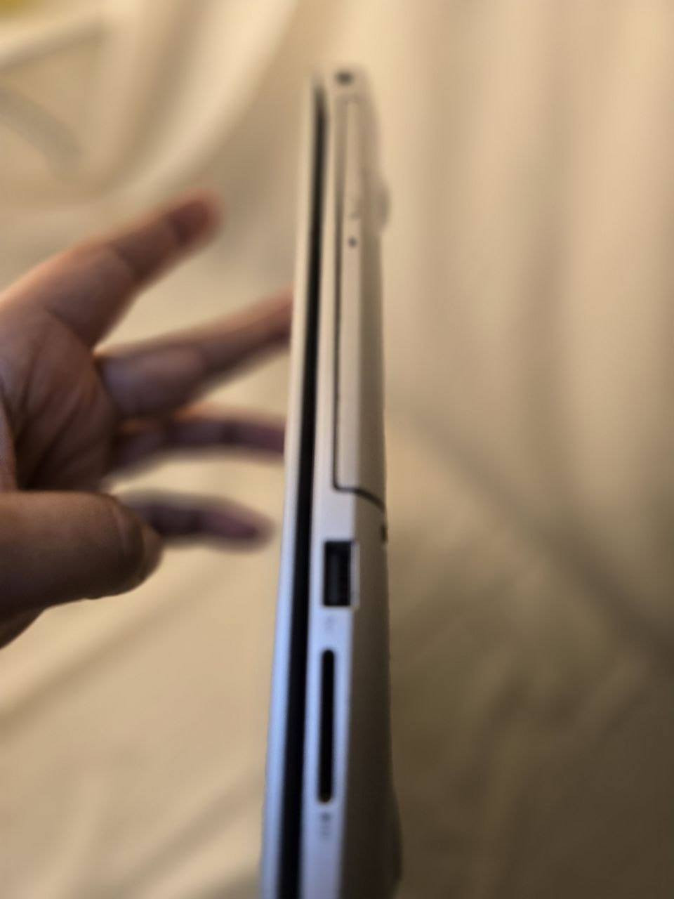 لابتوب للبيع نضيف جدا المواصفات👇🏻
معالج: core i5 8250U🪄

رام:8g ddr4🎬

تخزين:m.2 256📽️

كارت شاشة: داخلي 4gb🎥

_____________________

الابتوب استخدام شخصي فقط تصميم🖨️

واداء جيد جدا💯

يجي منصب بي ويندوز 10 وبرامج تصميم🖥️

وانزلك اي برنامج تصميم حسب طلبك💿

والسعر...330الف فقط وبي مجال 👌🏻

يوجد توصيل لجميع محافضات العراق


**إذا كنت صاحب هذا الإعلان وتريد حذفه لأي سبب، رجاءا أرسل رسالة إلى الدعم الفني**