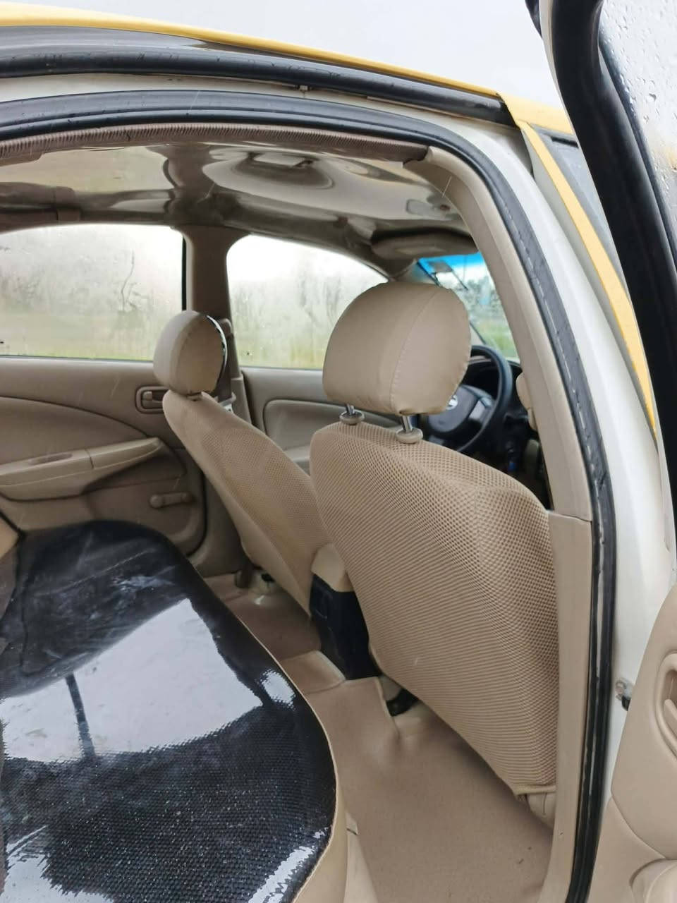 نيسان صني تاكسي رقم ديالى مشروع وطني
موديل 2009 
محرك وكير بشرط اوتوماتيك   سعر 69
 تبديل قطعتين بدون دواخل ***********
