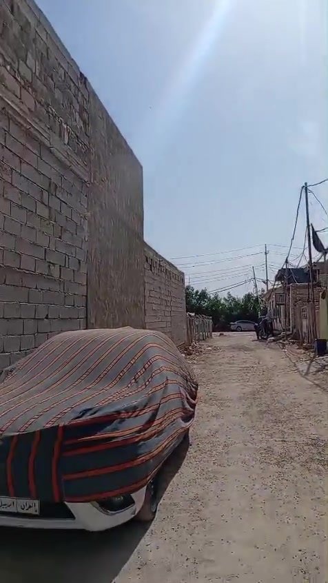 ٨٠م بيت زراعي للبيع الاساس والسقف صب كونكريت طابقين غرفتين وصالة ومطبخ واستقبال كاشي سيراميك شارعة ٦م يبعد عن الشارع العام ٥٠م علوة الفحل شارع صورة العباس ٣٨ مليون مع المجال للاستفسار ***********

