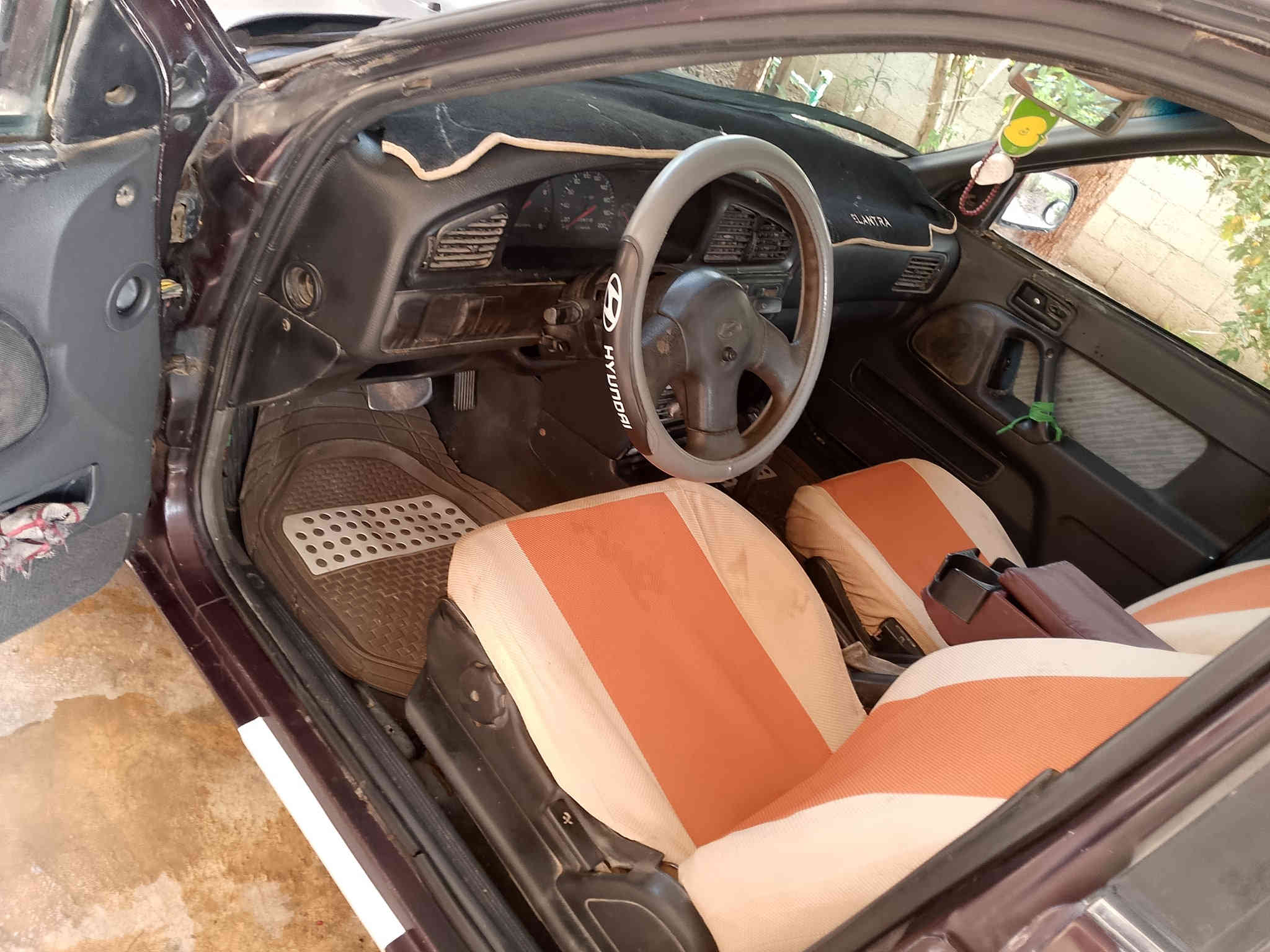 سلام عليكم لانتره دمعه موديل 94 سيارة كامله كهربايت كلهه شغاله صدر جديد تايرات جديد محرك خير من الله سيارة جاهزه سعر 24 وبيهه مجال مكان ديالى على طريق دلي عباس اتصال على هاذا الرقم ***********
