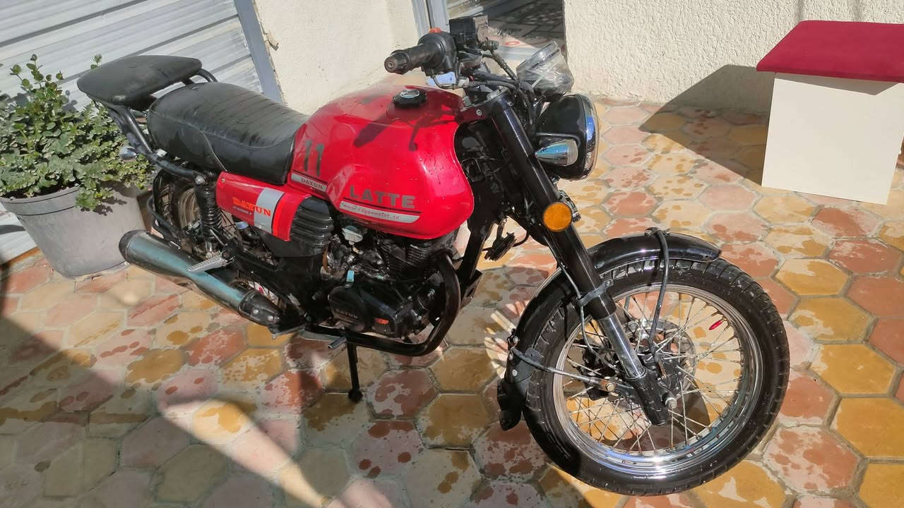 السلام عليكم
من رخصه مدير الكروب المحترم
دايون للبيع مديل 20 مرقم 
رقم صاحب الدراجه ***********
