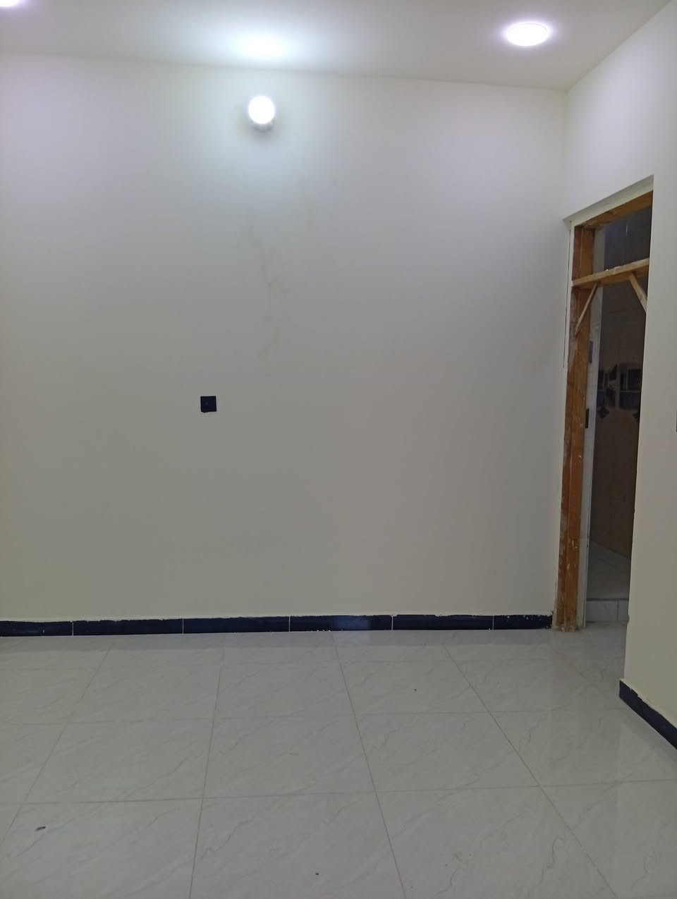 سلام عليكم 
بيت للبيع طابو زراعي سند 25
في منطقة الدوانم تل اسود نهاية الشرطة الخامسه 
قريب مدخل الدوانم 
المساحه 
100متر 
يتكون من طابقين 
3غرف نوم 
استقبال حولي 
مطبخ 
حمامات عدد2

السعر 110 مليون  وقابل للتفاوض 
للاستفسار الاتصال على الارقام التاليه 
***********

***********  واتس اب
