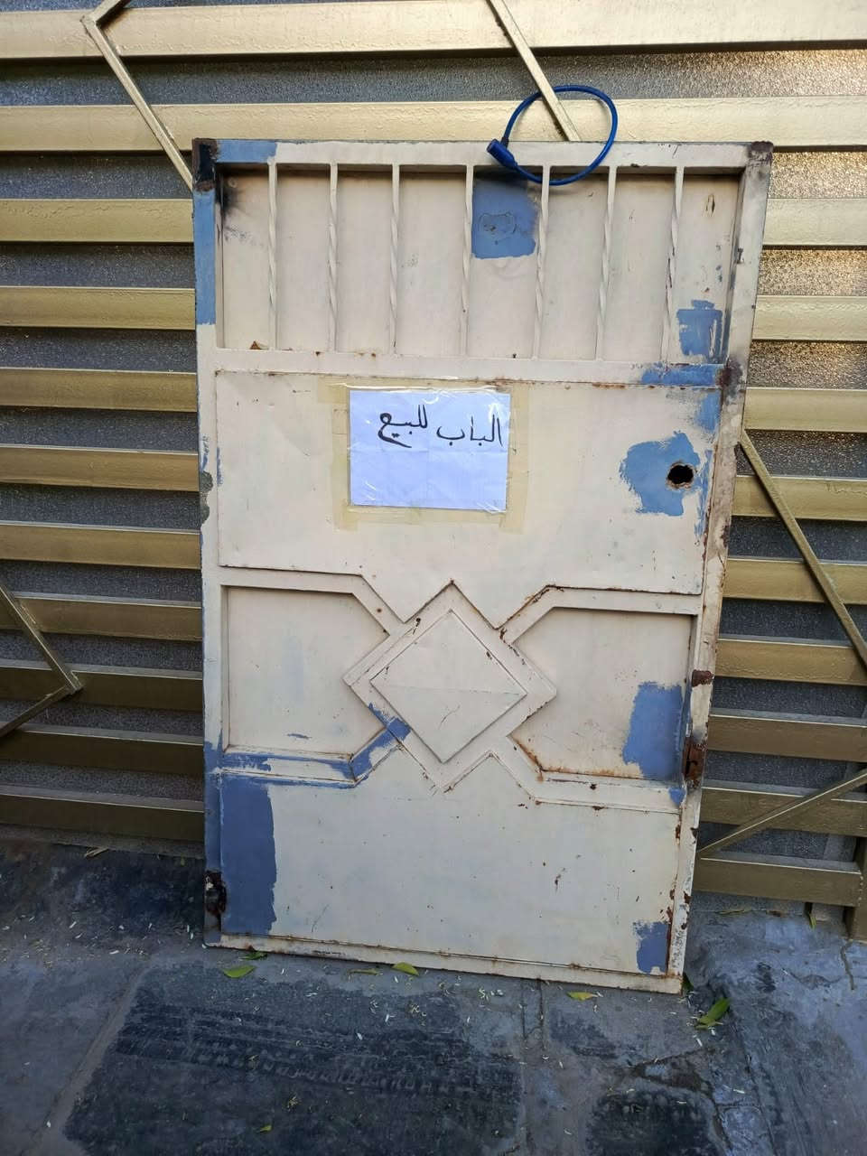 بيع غراض دوشك نفرين فقط وباب حديد ومايكرويف  لاستفسار الاتصال على الرقم ***********
