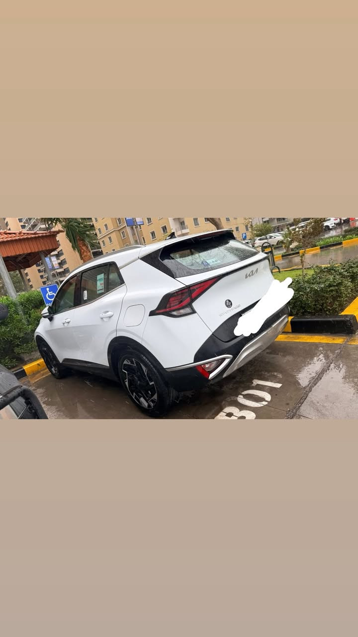 السلام عليكم
سبورتج 2024 وارد كوري مكفوله
 رقم بغداد
ماشيه 38 الف مكينه 1600 تيربو فول مواصفات عدا البنوراما  بصمة حساس امامي خلفي شاشه بصمة أبواب فول تحكم سترين كشنات كهرباء كشنات تدفئة تبريد سترين تدفئة تشغيل عن بعد مواصفات كاملة كامرة خلفية فقط دفع رباعي 4X
للاستفسار ***********
