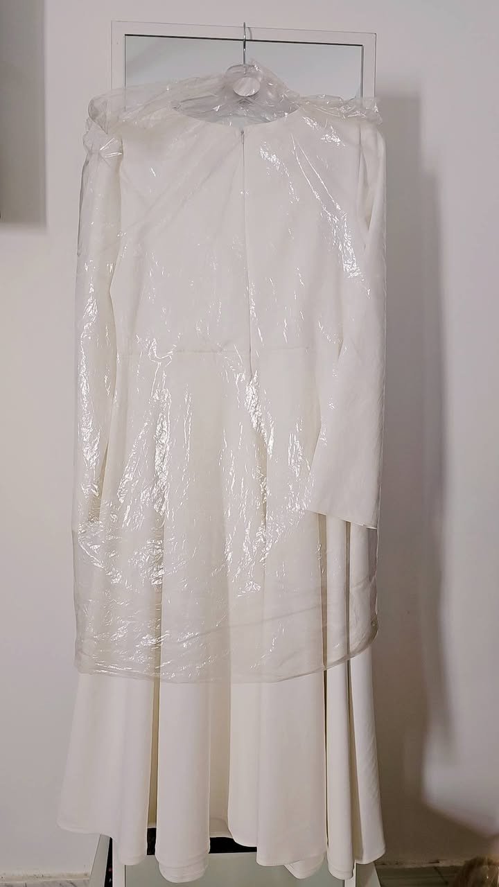 عروض وتخفيضات ناااااار 💰 ⬇️ بمناسبة شهر شعبان المبارك 🥰😍😍😍 يتوفر لدينا فستان مناسبات ابيض طويل ردان طويله للبيع (ابيض يرهم  للمهر او حفله التخرج) قياس لارج يلبس وزن من 50 كيلو لحد 80 كيلو ،،
ب 25 الف دينار عراقي فقط يوجد توصيل لكل المحافظات .


**إذا كنت صاحب هذا الإعلان وتريد حذفه لأي سبب، رجاءا أرسل رسالة إلى الدعم الفني**