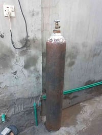 للبيع بطل اوكسجين شغال بسعر ٧٥ الف وماطور ماء شغال بسعر ٣٥ الف  الاتصا...