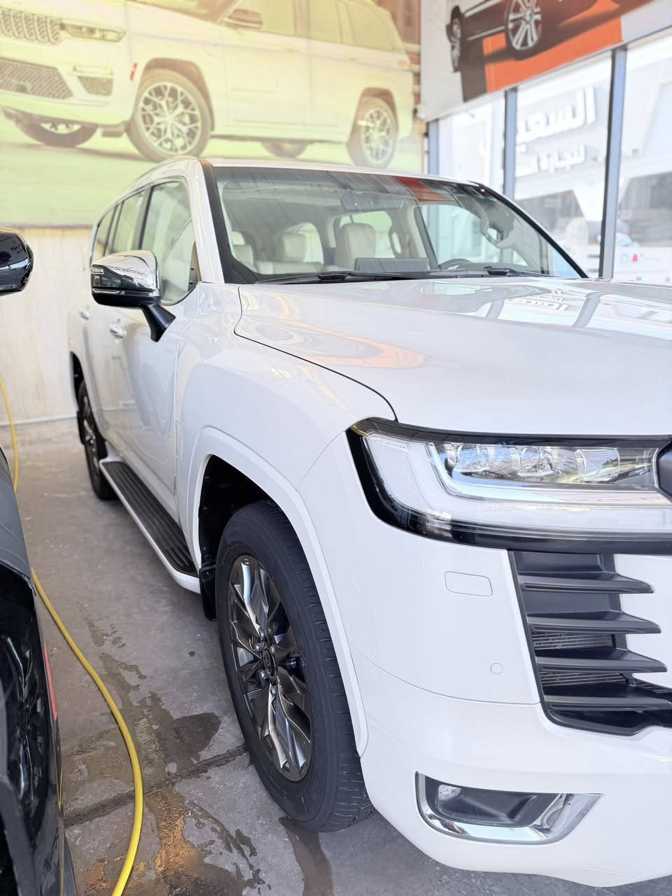 لاندكروز 2022 VX تون تيربو فول مواصفات 
ضمان ساز العملاق الأحمر 
رقم اربيل تحويل او وكالة 
محرك 6 سلندر تيربو 
كراسي كهربائية بالكامل 
تدفئة تبريد كل الكراسي امامي وخلفي 
كرسي خزن  ميموري 
شاشة كبيرة فول تحكمات 
لايت لدات إشارة لكزز 
وبعد بيها مواصفات 
ومعروفه مواصفات الفول 
ماشية 61 الف كيلو 
مكانها النجف 
***********
