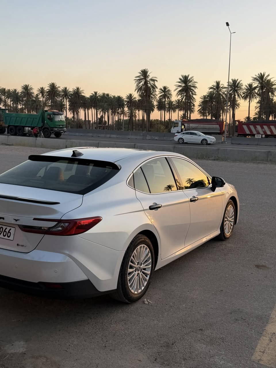كامري  2025 كفاله عامه
ماشية 46 
مكفولة كفاله عامة 
خليجي عبد اللطيف 🇸🇦 
المواصفات
محرك 2500 
بصمة تشغيل
فتحة
شاشة
كامرة
كرسي السايق كهرباء 
بردة كهرباء 
حساسات امامي خلفي 
هاند بريك بصمة
3 انظمة قيادة 
الايكو والسبورت والنورمل 
مصابيح امامية زنون 
اوتو هولد 
ايڤي مود 
اشارة بلمري 
وباقي المواصفات المعروفة 
السعر 260وبيها مجال شي بسيط 
مكان السيارة بغداد المشاهده
اتصال او واتساب ***********
