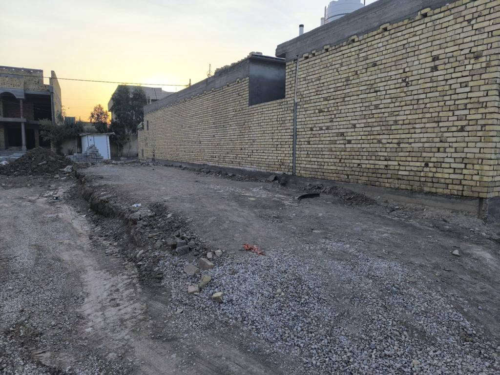 تحية طيبة 
قطعة مساحة 125 متر بسعر مناسب 
الواجهة 5 والنزال 25 شارع 15 في الكوت الجديدة بظهر الجمعية مباشرةً القطعة محدولة تراب وسبيس وبيه ابي وسبتتنك جاهزة للرفتة 
للاستفسار الاتصال على الارقام 
ه‍//***********
ه‍//*********** دهل اوران, واسط
