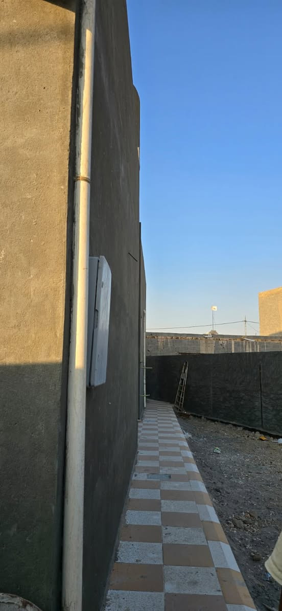 دار للبيع طابو زراعي سند 25 المساحه 360 متر البيت جاهز متكون من غرف عدد 2 وصاله واستقبال ومطبخ وصحيات داخلية وخارجية 
السقف صب كونكريت بناء درجة اولى بآشراف هندسي 
#العنوان : المدحتية المعاره قرب سيد جواد طريق الزوار 
للاستفسار الاتصال على رقم صاحب الدار بشكل مباشر
***********
