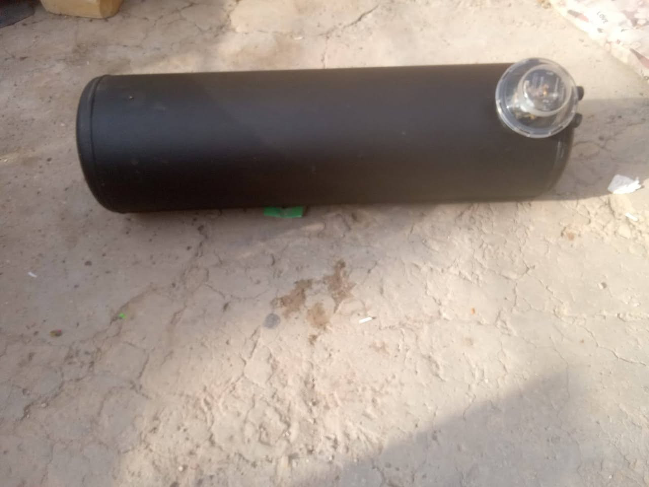 السلام عليكم عندي تانكي 80 لتر السعر 120 بي مجال ***********واتساب
