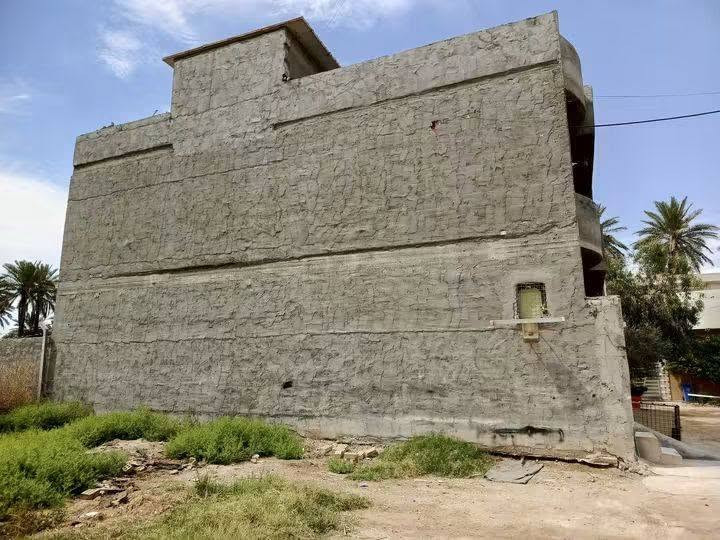 للبيع المساحة 98 متر
الواجه٧

نزال١٤

بناء طابوك 

الاساس رفت 

اربع غرف نوم 
الخدمات 
مجاري 
ماء 
كهرباء

طابو سند ٢٥   الموقع مقابل الجزيرة السياحية شارع سيد محمد المبرقع

استفسار اتصل ***********
