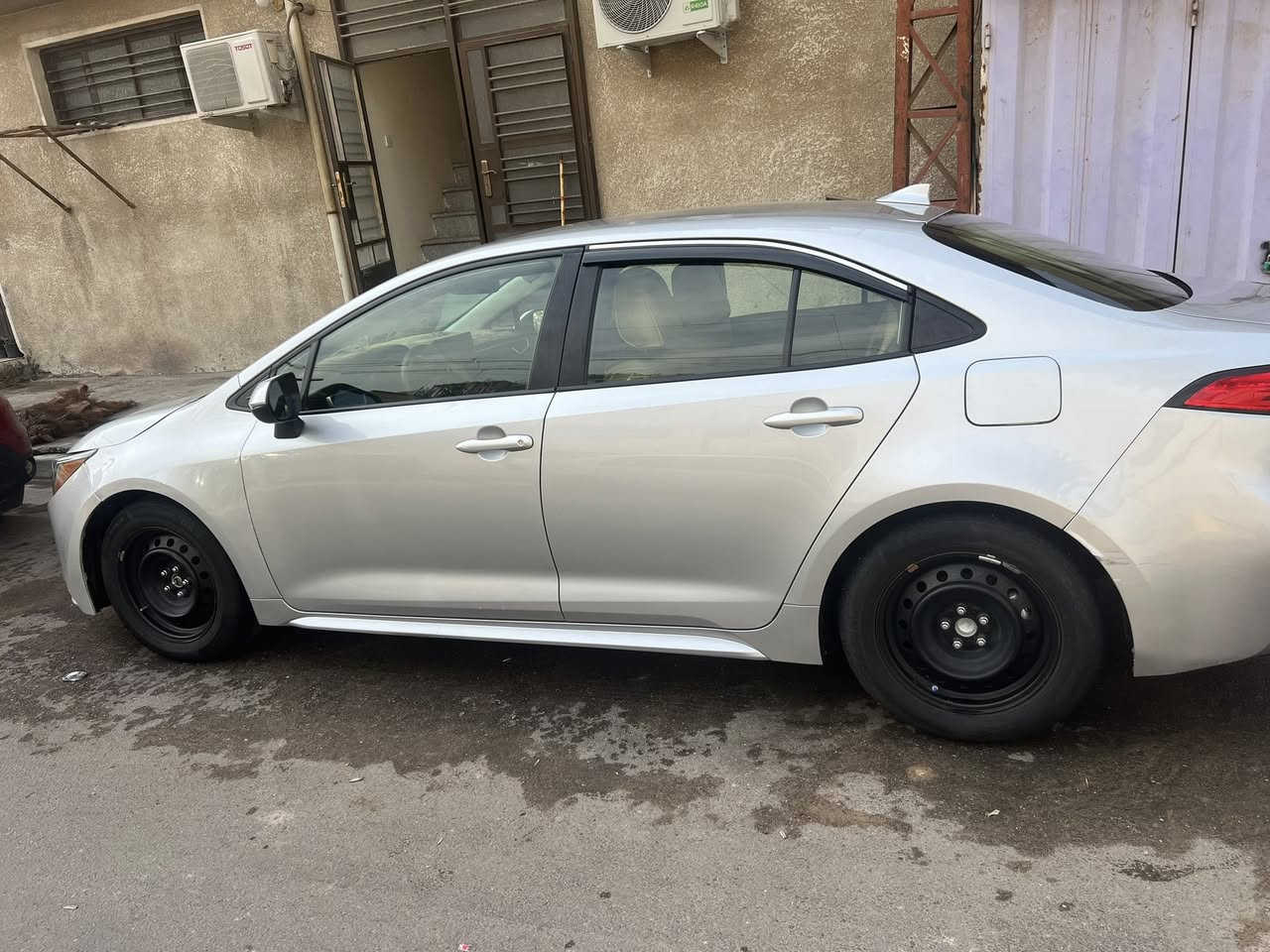 السلام عليكم كورلا
موديل ٢٢ هايبرد تعرفون مواصفاته مو حاجه لذكر الحادث مرفوق بل سونر مكاني بغداد للستفسار ***********

السعر158 وبيها مجال
