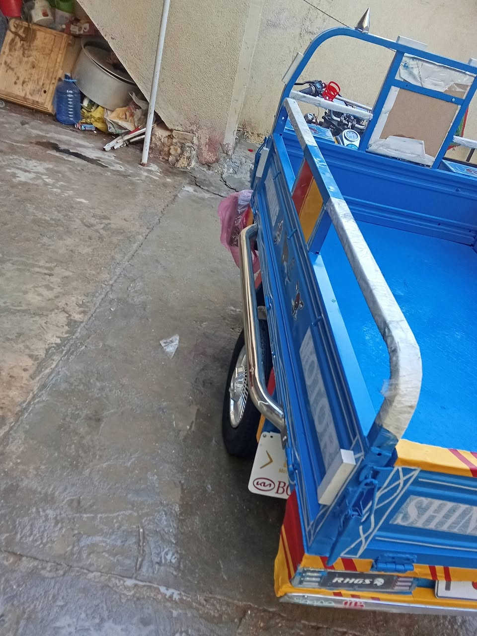 السلام عليكم ستوته للبيع موديل 19 مكينه جديده موديل 24 مكفوله اوراق شاصي ركبه كهربائيات كله شغاله كشر نظيف السعر مليون او700 أو بيه مجال بسيط للستفسار اتصال بهاذا الرقم ***********
