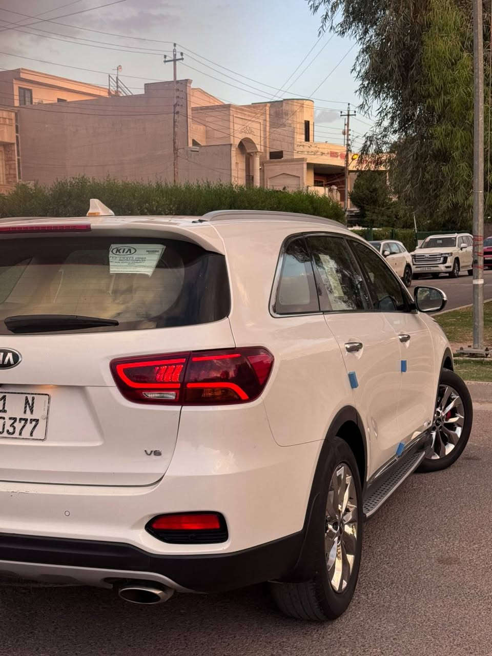 السلام عليكم سورنتو 2020 خليجي الدولية اعلى فئة فول مواصفات vip السيارة عليها ادامة كاملة بولش ونانو سيراميك وبلحقيقه بعد احلى من الصور 
ماشية 82 الف حقيقي
محرك وكير وصدر كله على وضع الشركة 
بصمة دخول و بصمه تشغيل
بانوراما و خمس كامرات 
مري شفط
زنون بلادي ٣ عدسات 
هاند بريك بصمة و اوتو هولد 
حساسات امامية وخلفية
شاشة كبيرة تدعم نظام كار بلي
كشنات جلد مع تدفئة وتبريد كشنات امامية
تدفئة كشنات خلفية 
كشنات كهرباء السائق والراكب
تبريد منفصل مناخي 
بردات خلفية بلادية
ويل كب كروم 
يدات نيكل
جنطة كهرباء 
لد امامي وخلفي
السيارة باسمي سنوية وهزه وفحص كله جديد بيها صبغ فقط بنيد ودعامية فقط صبغ بدون حادث وشرط الفحص وعندي بيها سونار وبيها مكانين بارد ع كد ٤ اصابع 
السعر 260 وبيها مجال بسيط مكاني بغداد حي الحسين 
*********** بغداد, العراق

